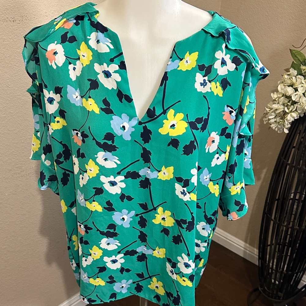 Banana Republic Green Floral Blouse size L box 3